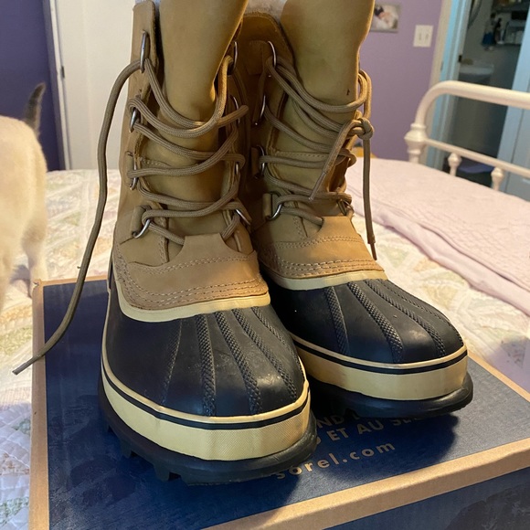 SOREL Snow Boots - Picture 2 of 6